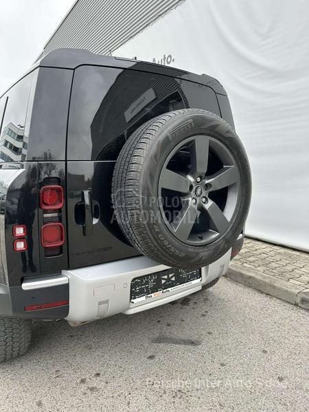 Land Rover Defender 110