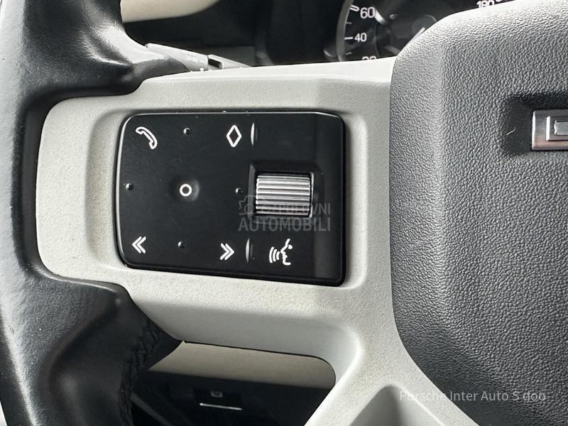 Land Rover Defender 110