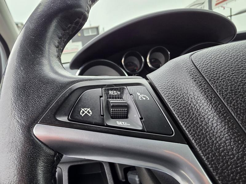 Opel Meriva 1.4 /CH/142.000 K.M