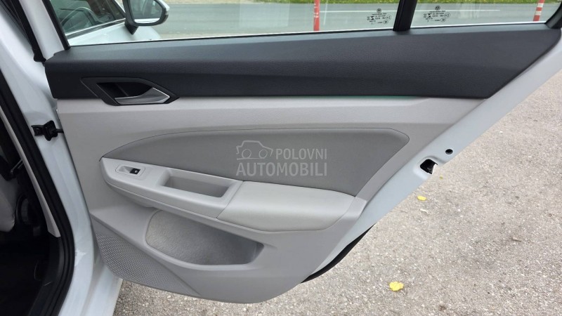 Volkswagen Golf 8 2.0 TDI HIGH-LINE