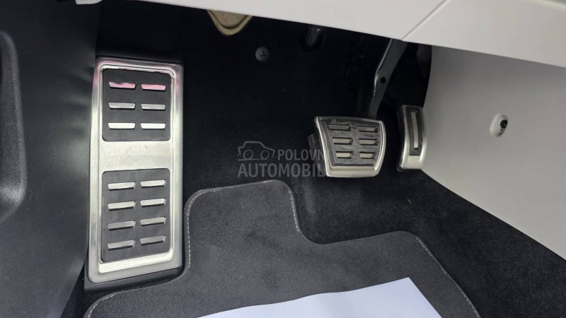 Volkswagen Golf 8 2.0 TDI HIGH-LINE