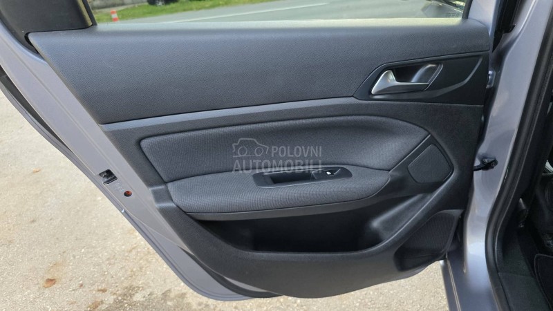 Peugeot 308 1.2  Allur/Nav/99000