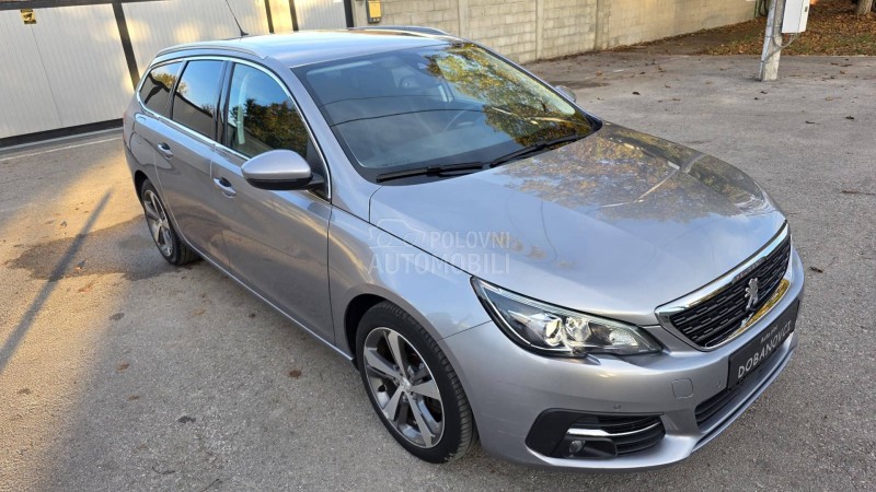 Peugeot 308 1.2  Allur/Nav/99000