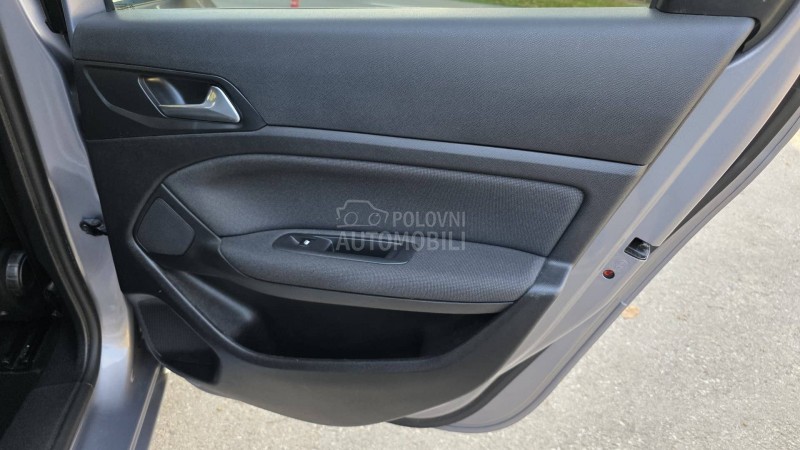 Peugeot 308 1.2  Allur/Nav/99000