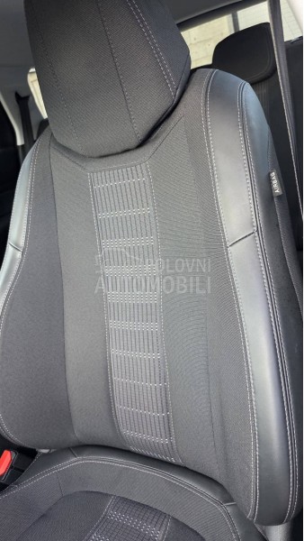 Peugeot 308 1.2  Allur/Nav/99000