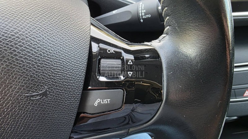 Peugeot 308 1.2  Allur/Nav/99000