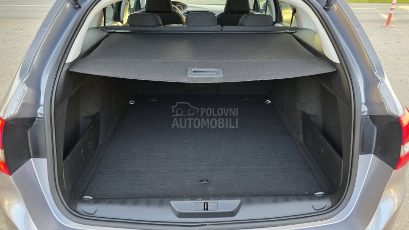 Peugeot 308 1.2  Allur/Nav/99000