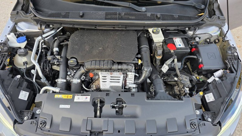 Peugeot 308 1.2  Allur/Nav/99000