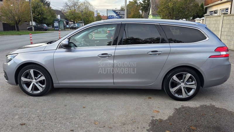 Peugeot 308 1.2  Allur/Nav/99000