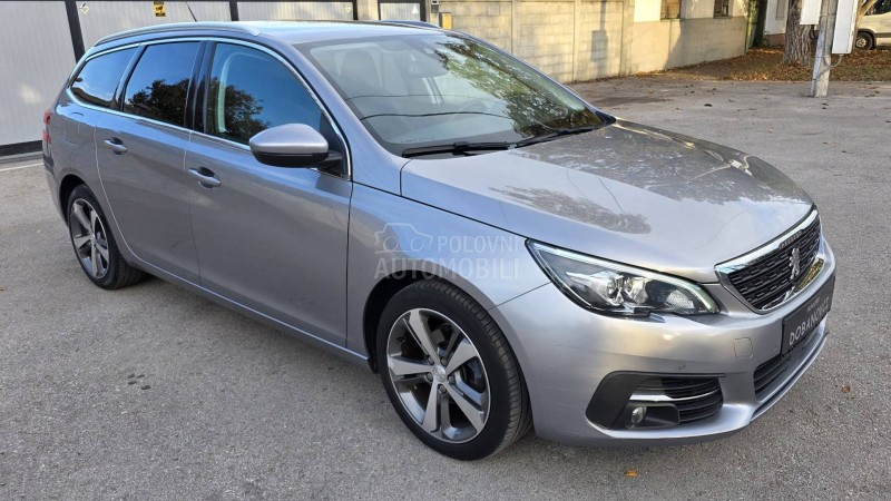 Peugeot 308 1.2  Allur/Nav/99000