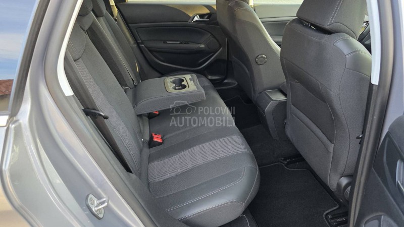 Peugeot 308 1.2  Allur/Nav/99000