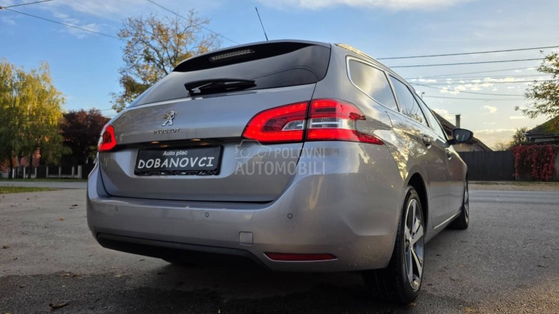 Peugeot 308 1.2  Allur/Nav/99000