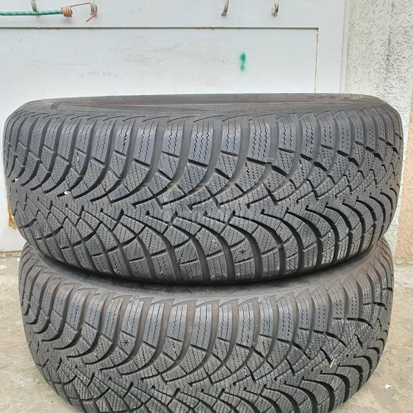 Goodyear 205/55 R16 Zimska