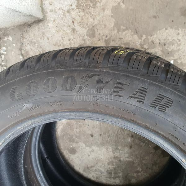 Goodyear 205/55 R16 Zimska