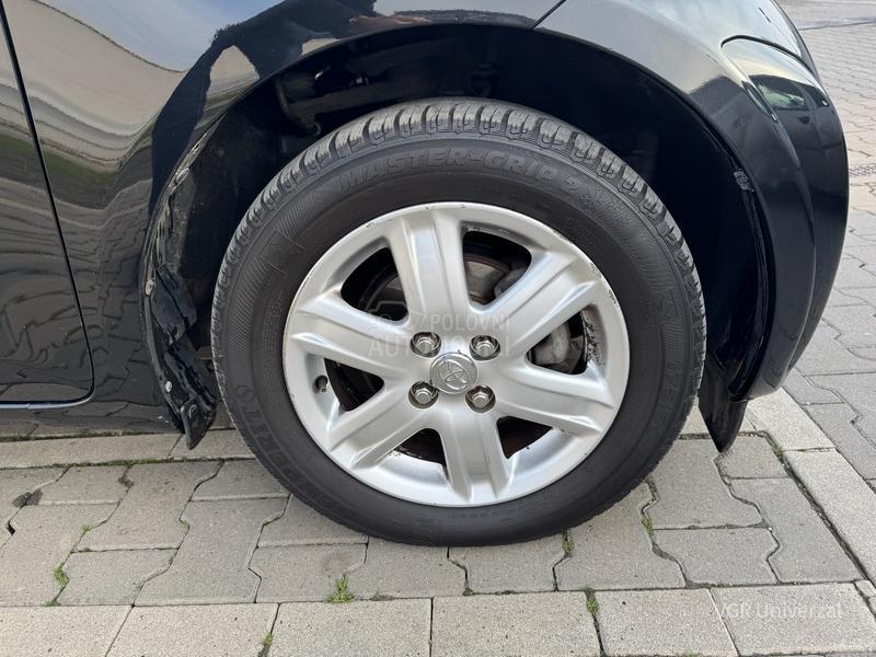 Toyota iQ 1.0 Matik