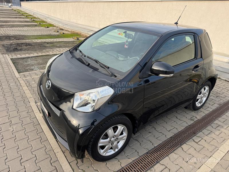 Toyota iQ 1.0 Matik