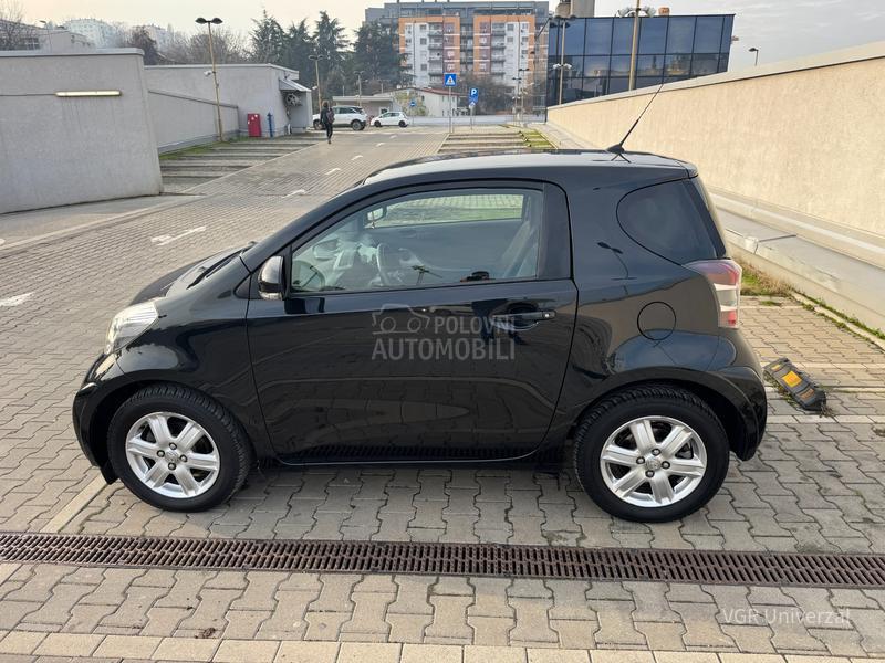 Toyota iQ 1.0 Matik