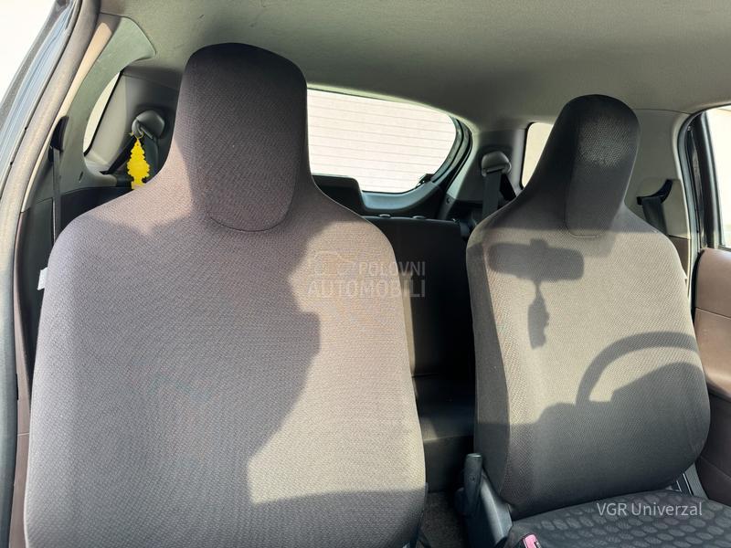Toyota iQ 1.0 Matik
