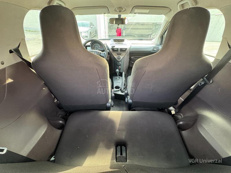 Toyota iQ 1.0 Matik