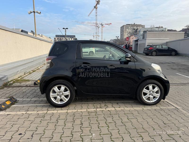 Toyota iQ 1.0 Matik