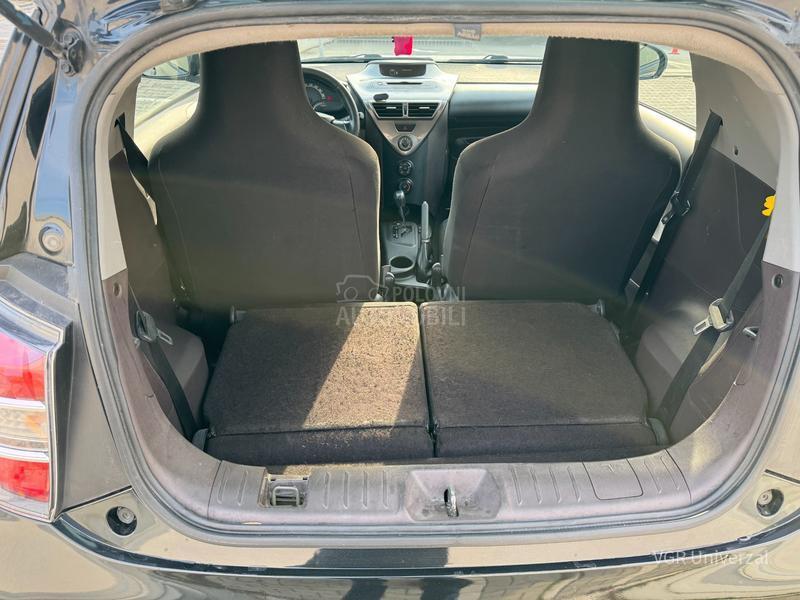 Toyota iQ 1.0 Matik