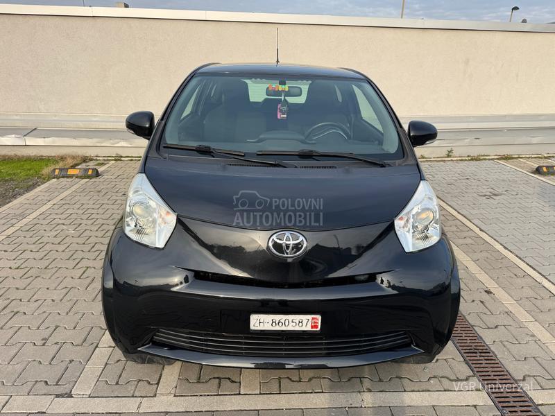Toyota iQ 1.0 Matik