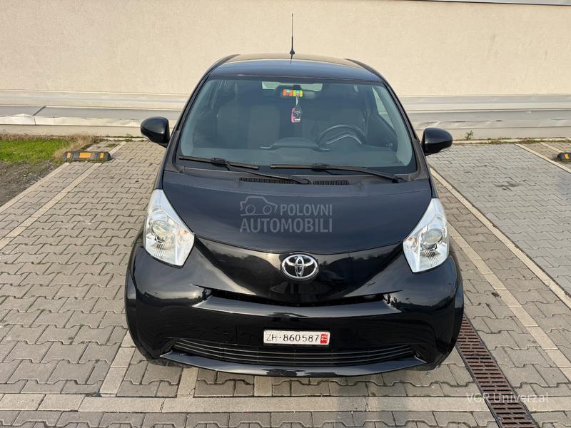 Toyota iQ 1.0 Matik