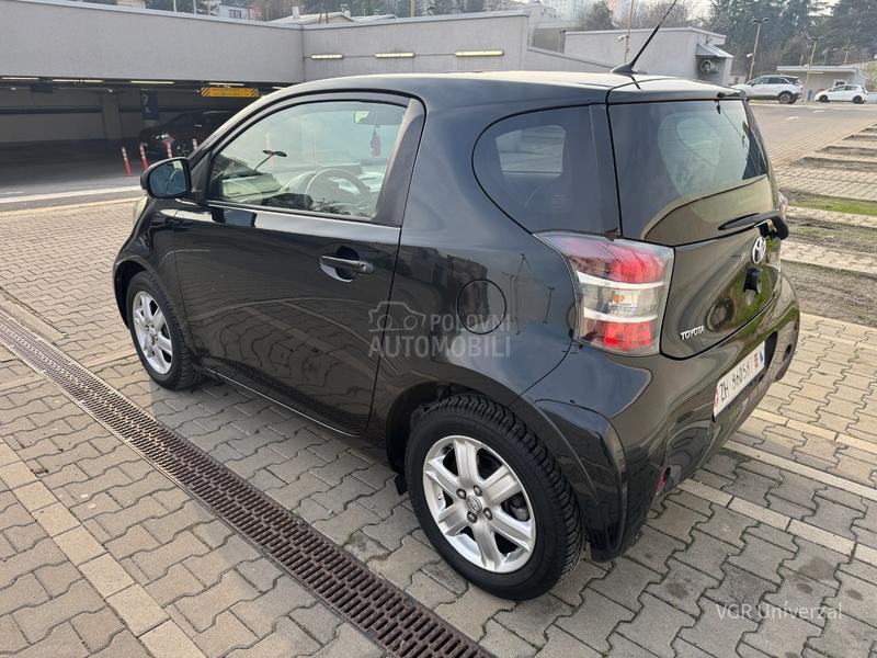 Toyota iQ 1.0 Matik