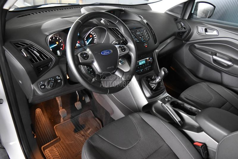 Ford Kuga 1.5 Trend MT