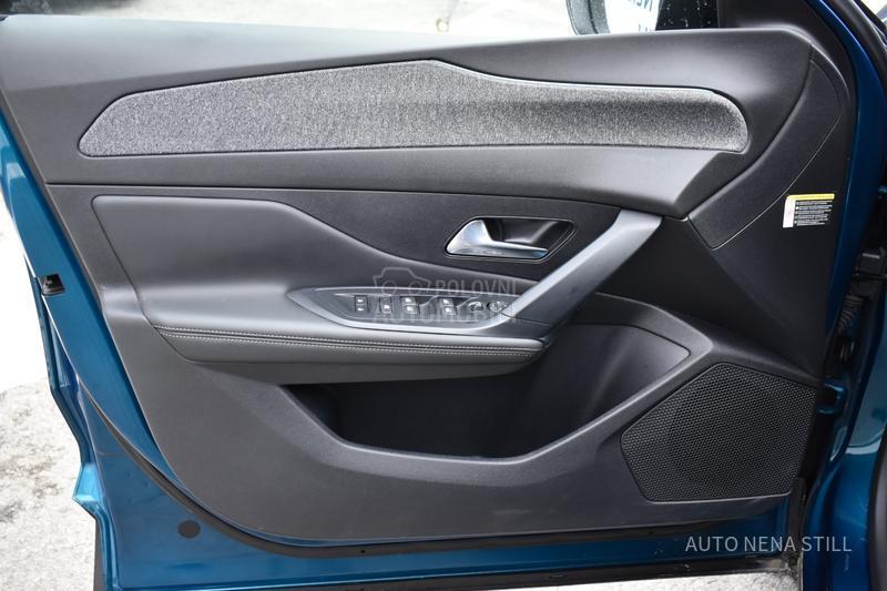 Peugeot 408 1.2 Allure pack AT