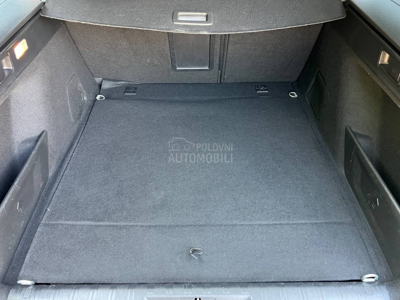 Peugeot 308 1.5 HDI/ALLURE/NAV