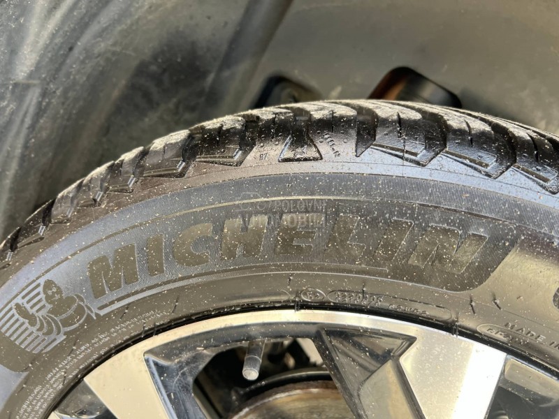 Peugeot 2008 1.5 HDI/ALLURE/AUT