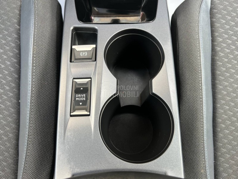 Peugeot 2008 1.5 HDI/ALLURE/AUT