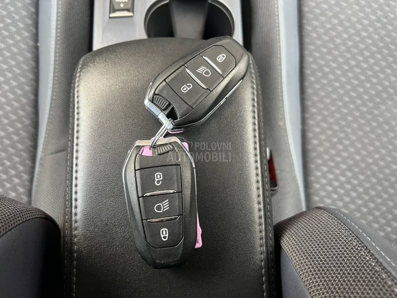 Peugeot 2008 1.5 HDI/ALLURE/AUT
