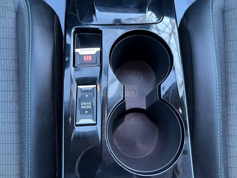 Peugeot 2008 1.5HDI/ALLURE/AUT