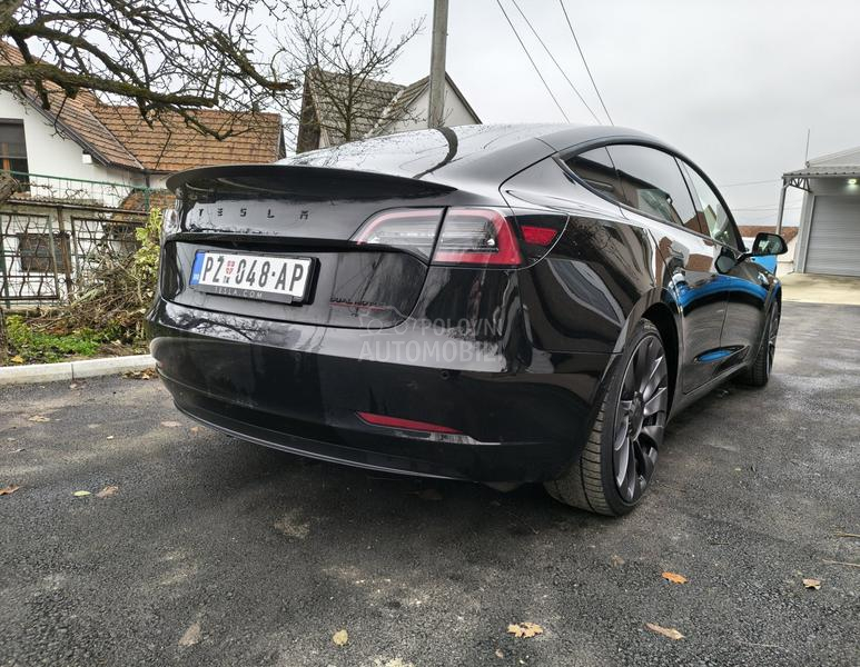 Tesla Model 3 PERFORMANCE