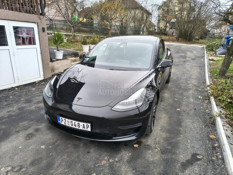 Tesla Model 3 PERFORMANCE