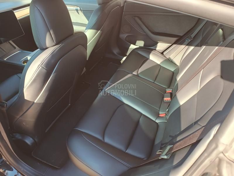 Tesla Model 3 PERFORMANCE
