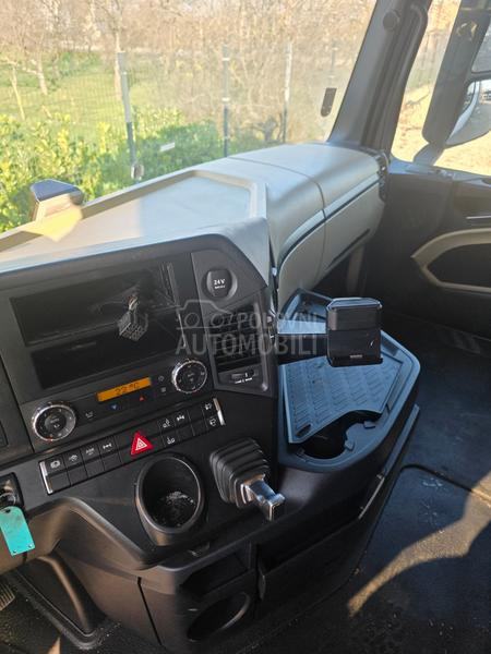 Mercedes Benz Actros 2542