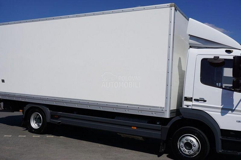 Mercedes Benz ATEGO furgon DOM1618