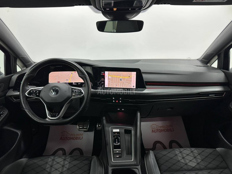 Volkswagen Golf 8 1.5 eTSI R-LINE AUT