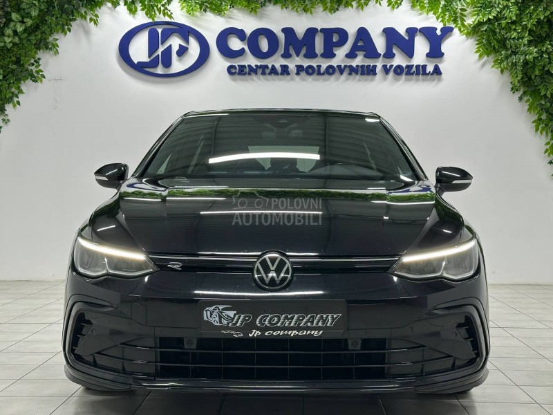 Volkswagen Golf 8 1.5 eTSI R-LINE AUT