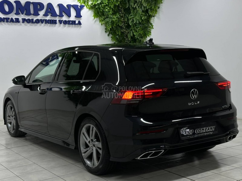 Volkswagen Golf 8 1.5 eTSI R-LINE AUT