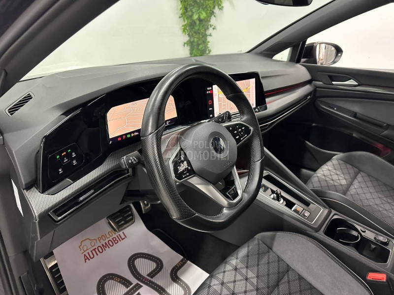 Volkswagen Golf 8 1.5 eTSI R-LINE AUT