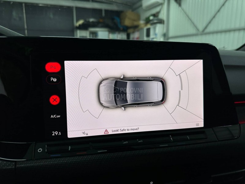 Volkswagen Golf 8 1.5 eTSI R-LINE AUT