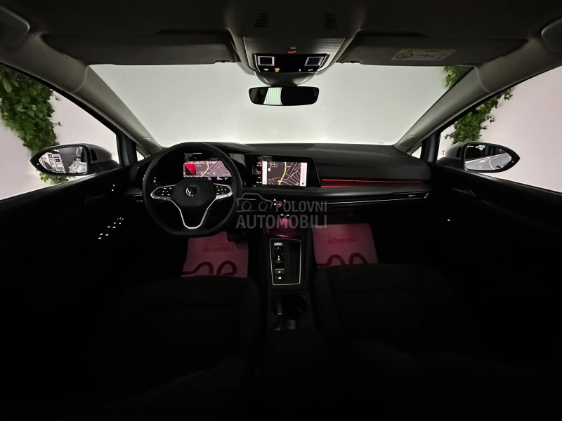 Volkswagen Golf 8 1.5 e TSI DSG LED