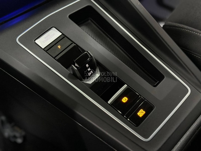 Volkswagen Golf 8 1.5 e TSI DSG LED