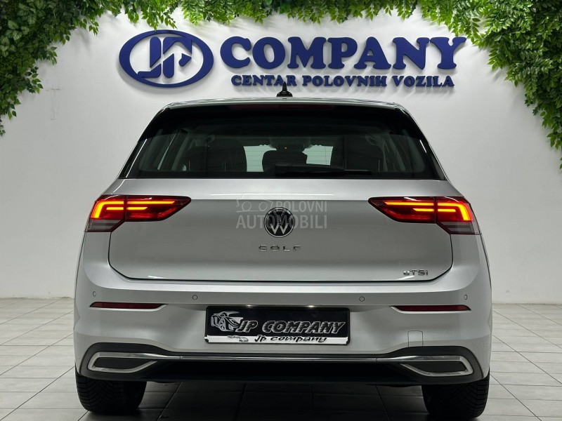 Volkswagen Golf 8 1.5 e TSI DSG LED
