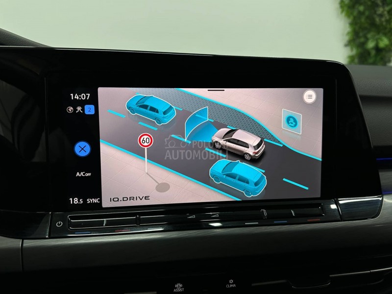 Volkswagen Golf 8 1.5 e TSI DSG LED