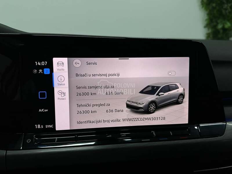 Volkswagen Golf 8 1.5 e TSI DSG LED